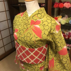 色に注目！派手すぎないレンタル浴衣で京都の街に溶け込もう！